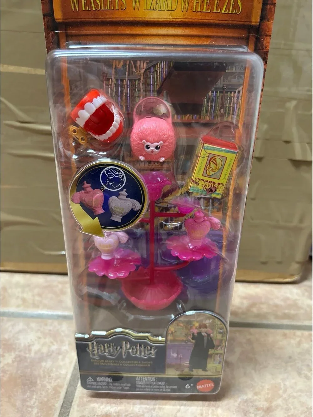 Harry Potter Weasleys’ Wizard Wheezes Diagon Alley Collectible Shop NEW
